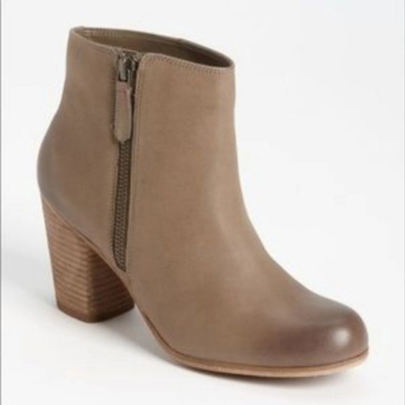 BP Trolley Booties 5.5 Taupe Nude Gray Nubuck - Picture 1 of 6